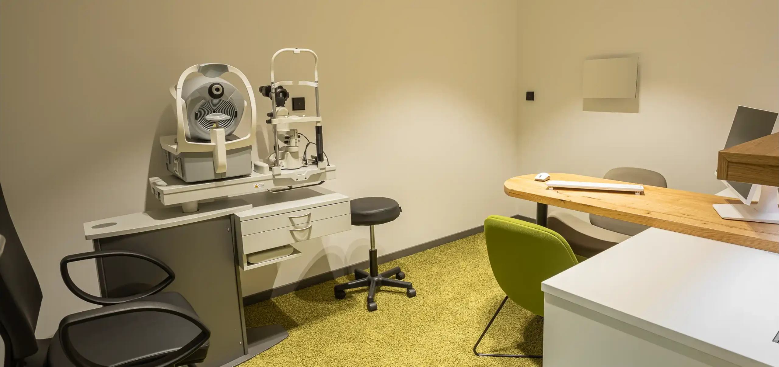 Optikergeschäft, Verkaufsraum, Flegl Augenoptik, Sachsenheim, Freiberg, Lauffen,, Sehtestraum